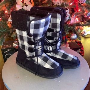 Black/white Winter Boots Size 10
